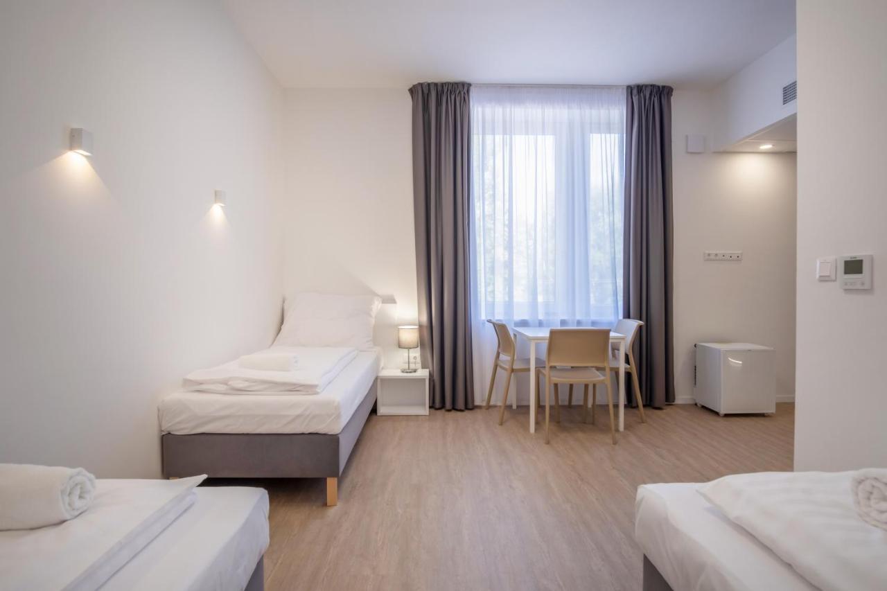 Ciszterci Rendezvenykoezpont Bed & Breakfast บาลาโตนัลมาดี ภายนอก รูปภาพ